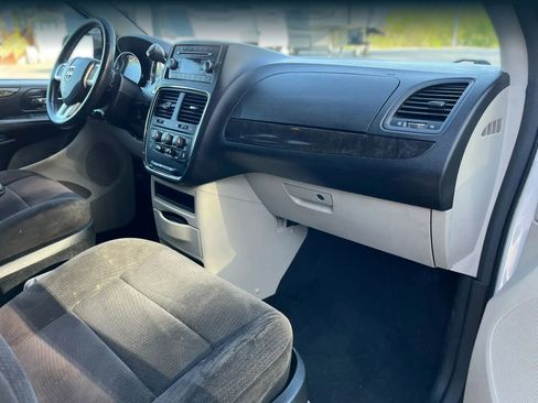 Used 2013 Dodge Grand Caravan SE FWD image 7