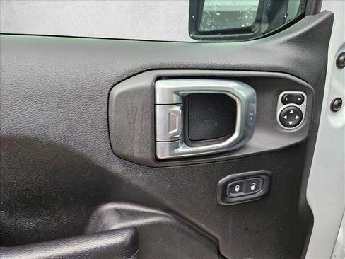 Used 2019 Jeep Wrangler Unlimited Sport S AWD/4WD image 24