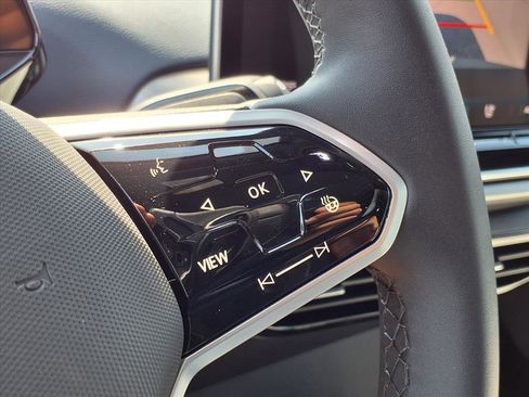 New 2026 Volkswagen ID.4 Pro S image 19