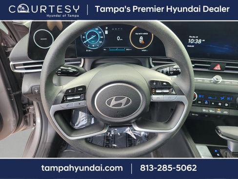 Used 2024 Hyundai Elantra SEL image 15