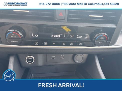 Used 2023 Nissan Rogue SV image 25