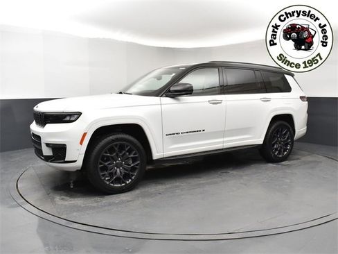 Used 2023 Jeep Grand Cherokee L Summit image 6