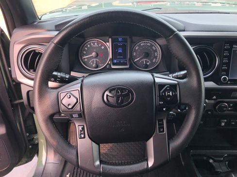 Used 2021 Toyota Tacoma TRD Off-Road AWD/4WD image 13