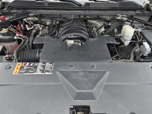 Used 2018 Chevrolet Silverado 1500 Custom w/ Custom Value Package image 10