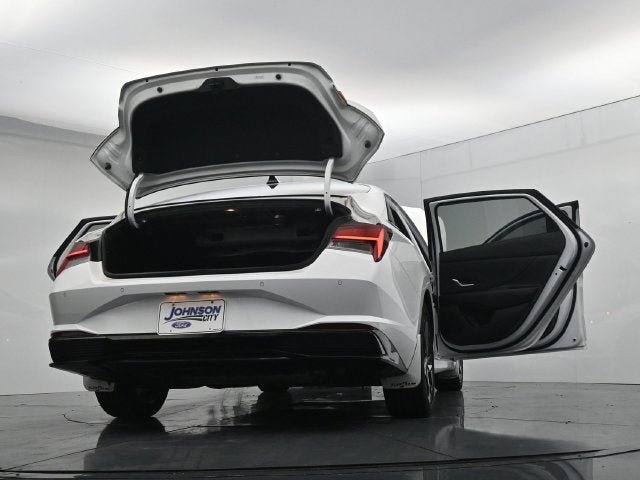 Used 2023 Hyundai Elantra Limited w/ Cargo Package FWD image 56
