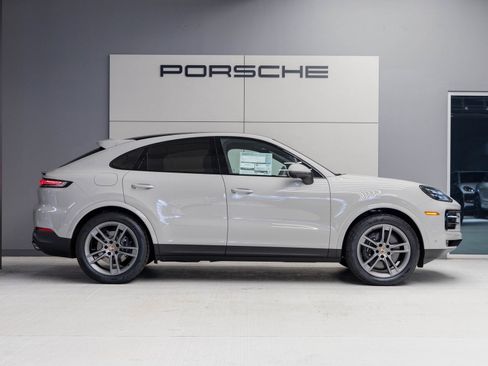 Certified 2026 Porsche Cayenne Coupe image 8