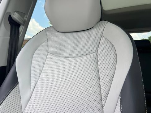 New 2026 Volkswagen Tiguan SE FWD image 21