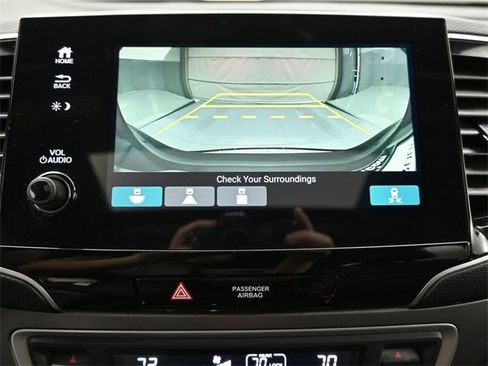 Used 2021 Honda Pilot Special Edition image 3