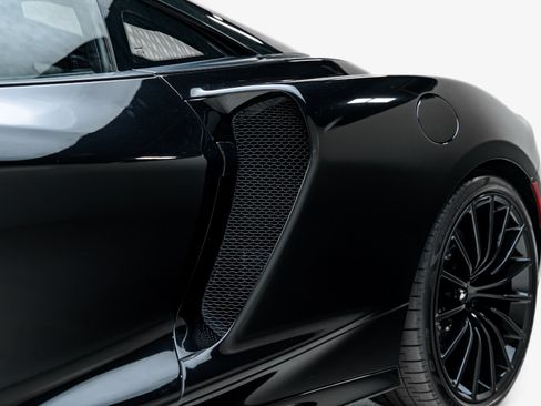 Used 2023 McLaren GT RWD image 24