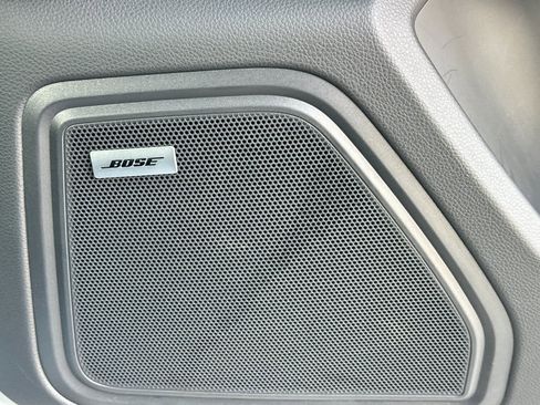 Certified 2025 Porsche Macan AWD/4WD image 20