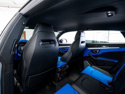 Used 2022 Lamborghini Urus AWD/4WD image 61
