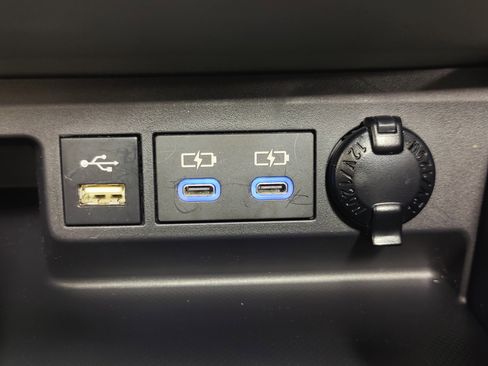 Used 2022 Toyota Highlander XLE image 26