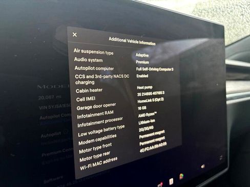 Used 2022 Tesla Model S AWD image 4