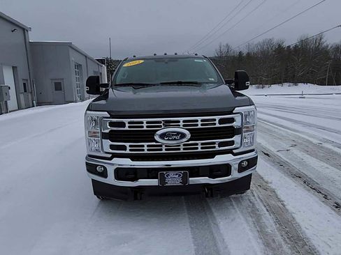 Used 2025 Ford F350 XLT w/ Snow Plow Prep Package image 3