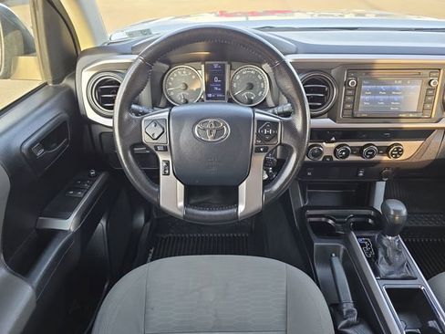 Used 2016 Toyota Tacoma SR5 image 17