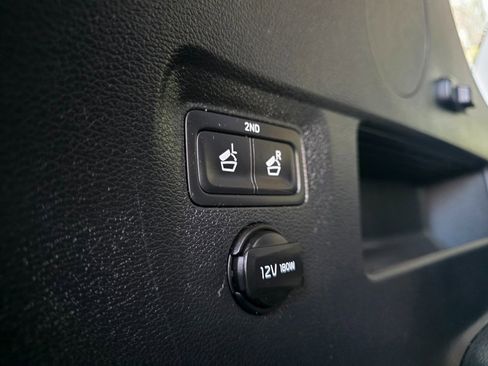 Used 2023 Kia Telluride S w/ S Sunroof Package image 9