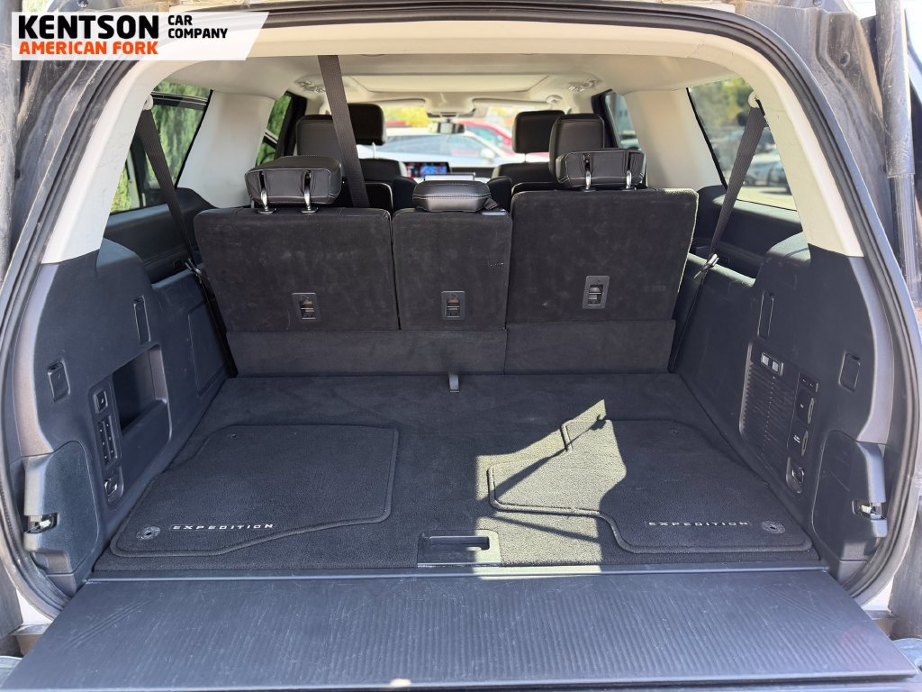 Used 2025 Ford Expedition Max Platinum AWD/4WD image 35