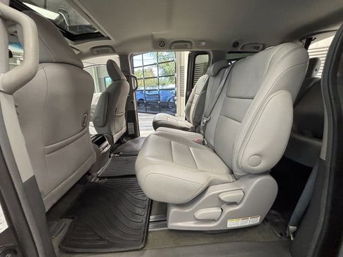 Used 2017 Toyota Sienna XLE image 53
