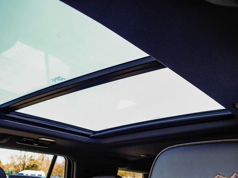 Used 2023 Chevrolet Tahoe High Country AWD/4WD image 44