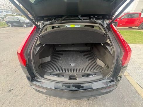 Used 2022 Cadillac XT4 Premium Luxury w/ Enhanced Visibility Package image 19