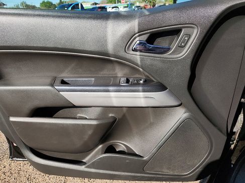 Used 2021 Chevrolet Colorado LT w/ Fleet Safety Package image 9