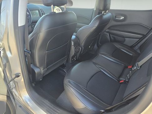 Used 2019 Jeep Compass Latitude image 15