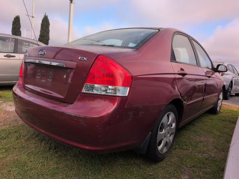 Used 2009 Kia Spectra EX image 2