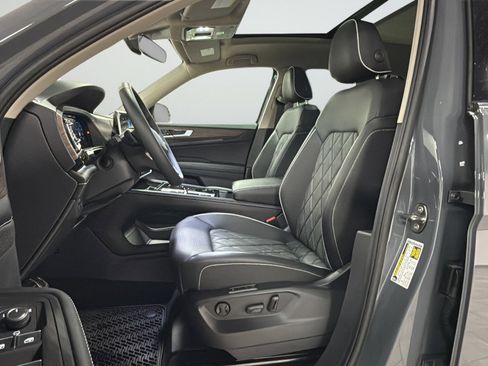 New 2026 Volkswagen Atlas SEL Premium R-Line image 17