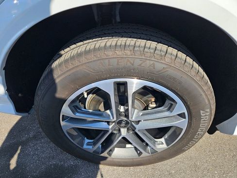 Certified 2025 Audi Q5 Premium image 7