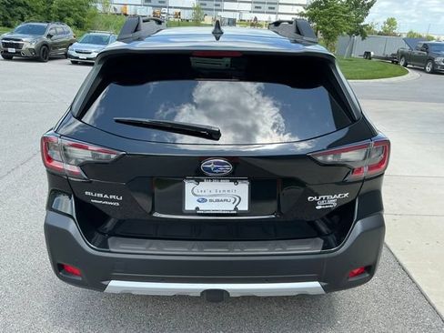 Certified 2024 Subaru Outback Limited AWD/4WD image 3