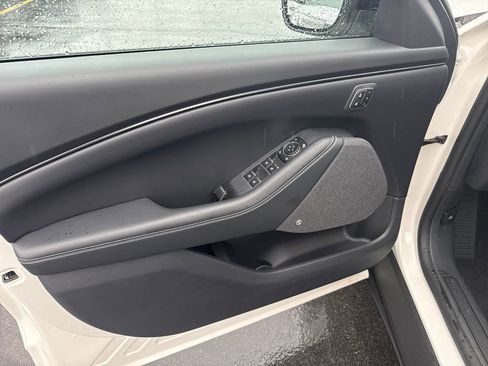 Used 2024 Ford Mustang Mach-E Premium image 23