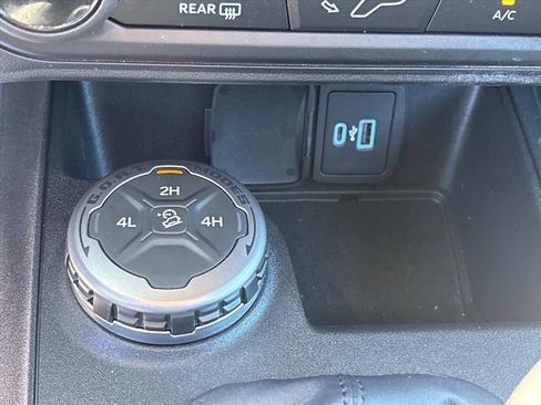 Used 2021 Ford Bronco 2-Door AWD/4WD image 29