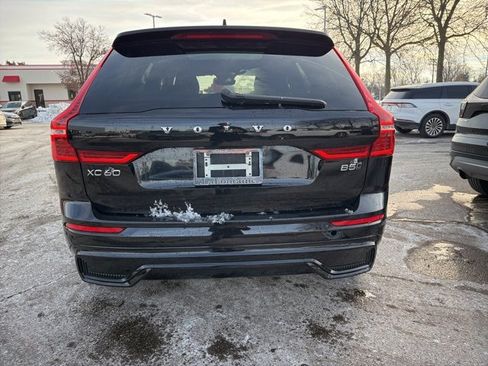 Used 2024 Volvo XC60 B5 Plus image 8