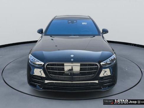 Used 2024 Mercedes-Benz S 580 4MATIC Sedan w/ AMG Line image 2