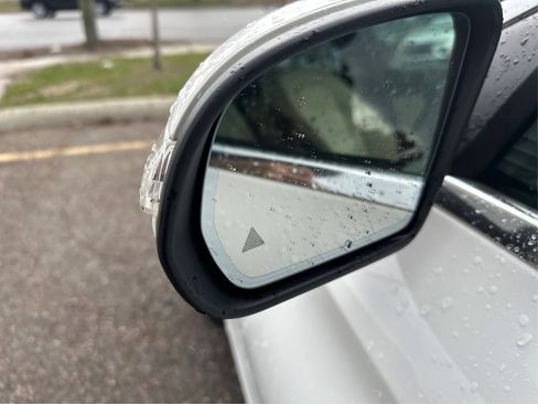 Used 2015 Mercedes-Benz C 300 4MATIC Sedan image 33