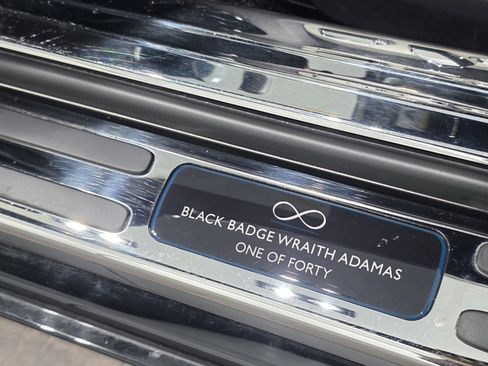 Used 2019 Rolls-Royce Wraith image 19