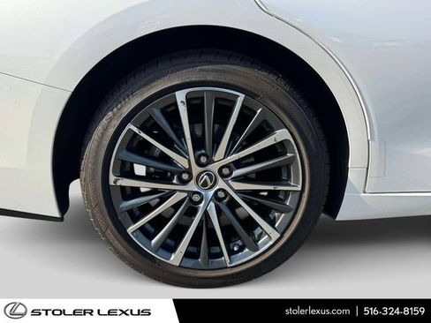 Used 2024 Lexus ES 350 w/ Premium Package FWD image 9