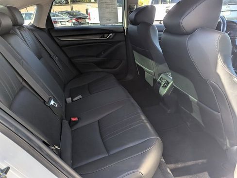 Used 2019 Honda Accord Touring image 32