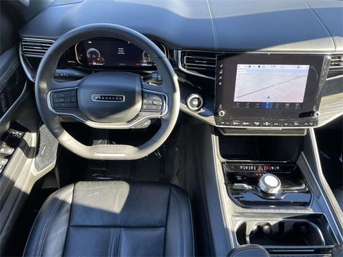 Used 2022 Jeep Wagoneer Series II w/ Premium Group I image 9