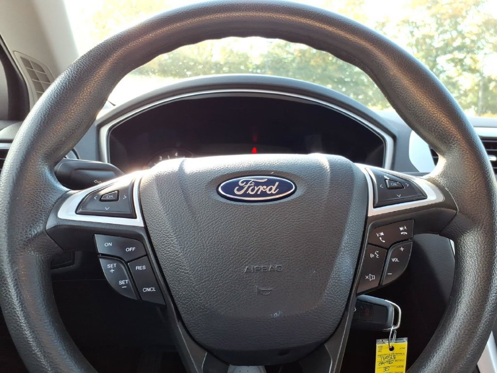 Used 2014 Ford Fusion SE FWD image 19