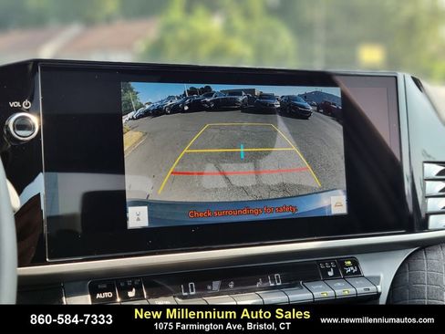 Used 2025 Toyota Camry XLE image 22