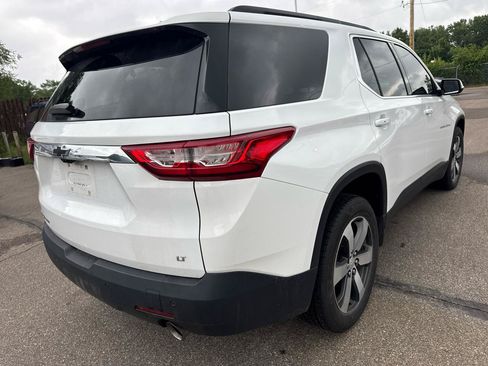 Used 2019 Chevrolet Traverse LT w/ LT Premium Package AWD/4WD image 5