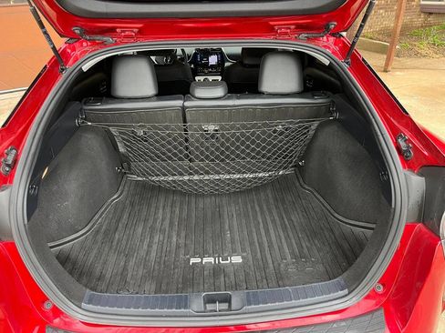 Used 2016 Toyota Prius Four w/ Advanced Technology Package FWD image 10