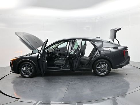 New 2025 Kia K4 LXS image 54