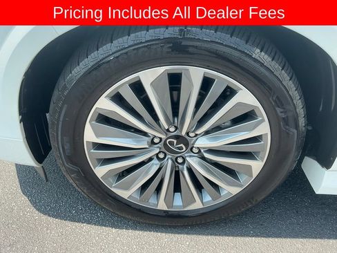 Used 2025 INFINITI QX80 Sensory AWD/4WD image 23