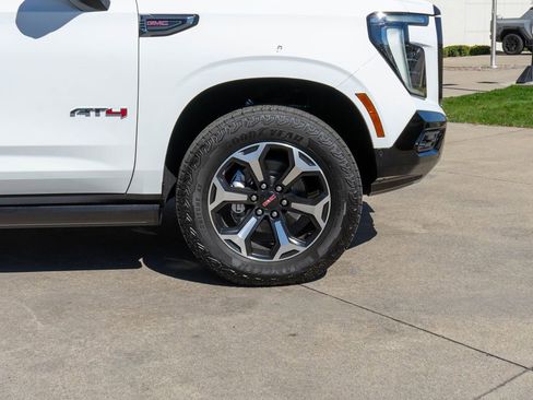 New 2026 GMC Yukon AT4 w/ AT4 Premium Plus Package AWD/4WD image 37