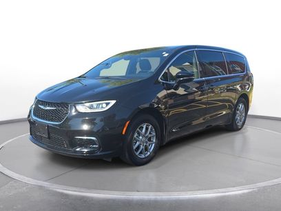Certified 2025 Chrysler Pacifica Select