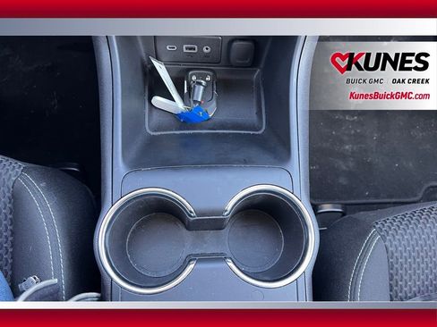 Used 2024 GMC Terrain SLE image 19