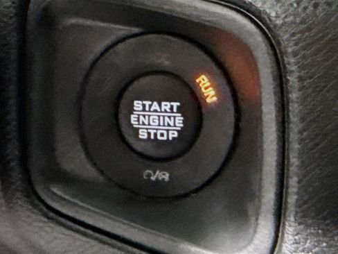 Used 2024 Jeep Wrangler Unlimited w/ Convenience Group AWD/4WD image 21