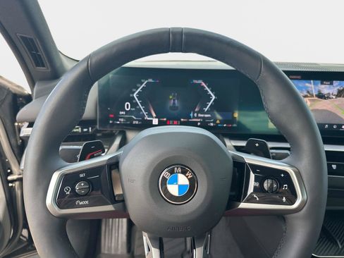 Used 2025 BMW 530i w/ M Sport Package RWD image 23